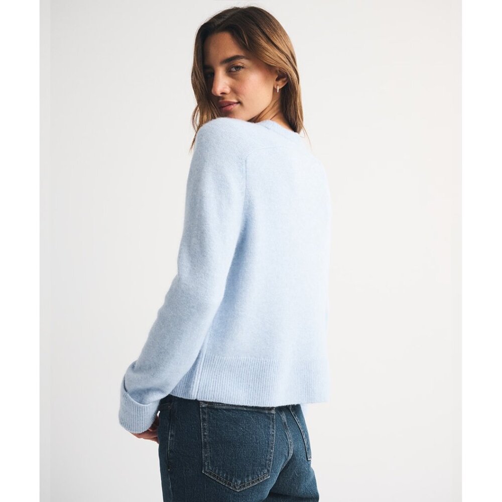 Abercrombie Madeline Merino Blend Sweater in Blue (M) - Picture 8 of 9